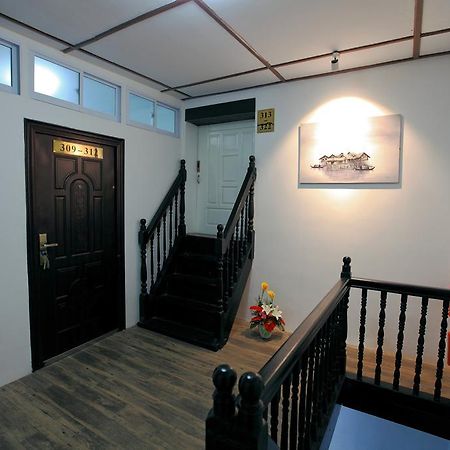 Four Rivers Youth Hostel Yangon Bagian luar foto