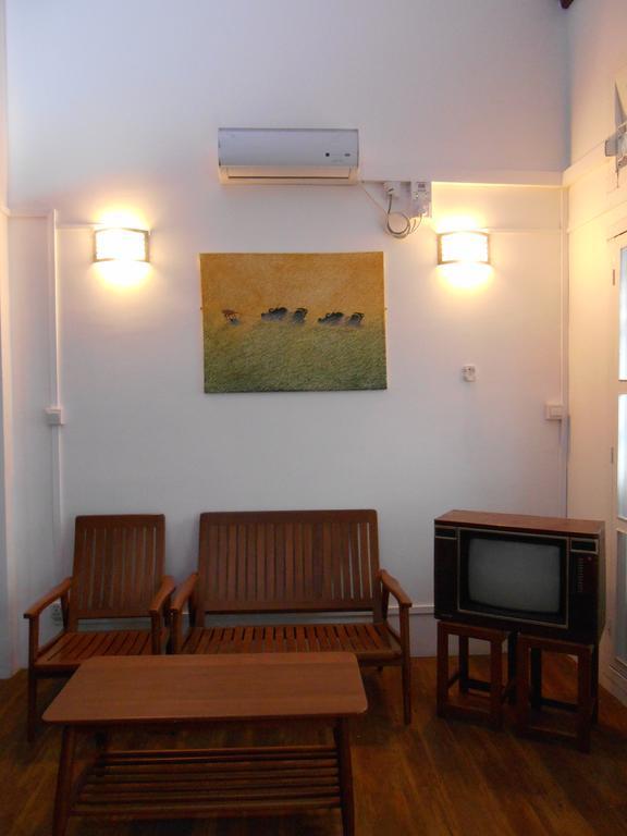 Four Rivers Youth Hostel Yangon Bagian luar foto
