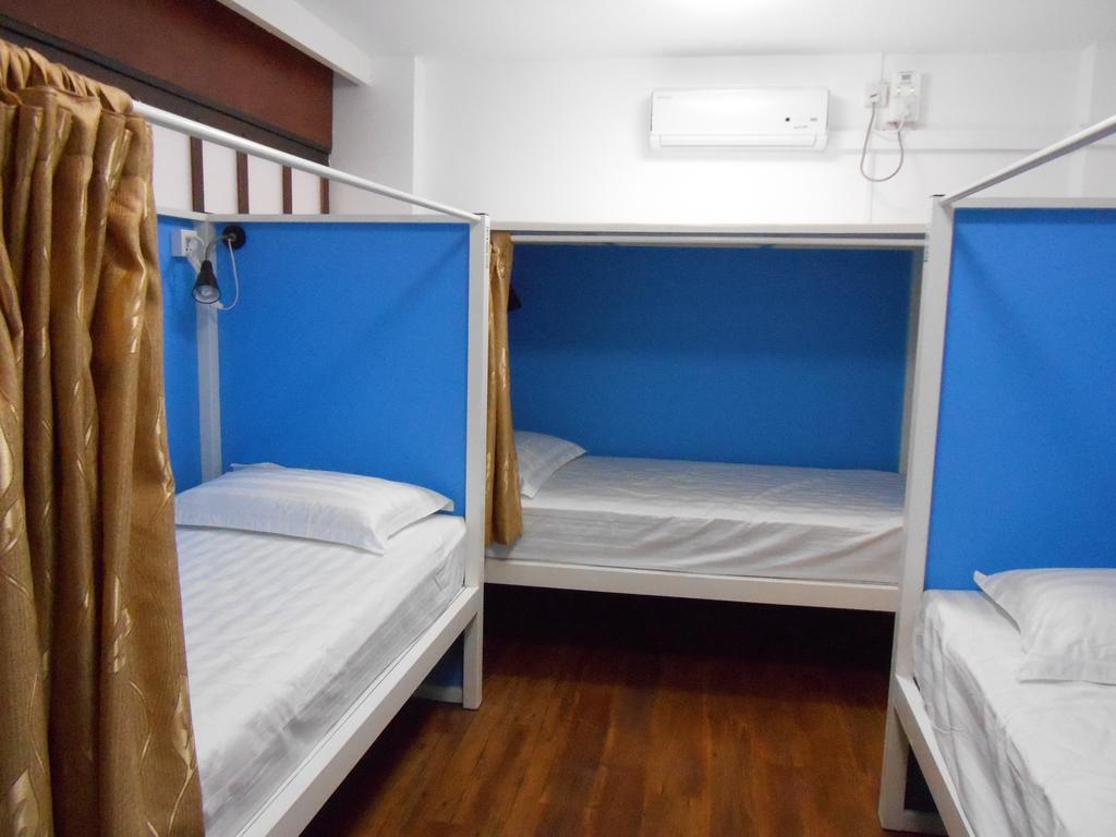Four Rivers Youth Hostel Yangon Ruang foto