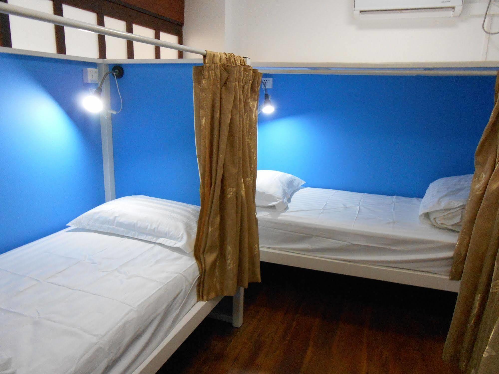 Four Rivers Youth Hostel Yangon Bagian luar foto