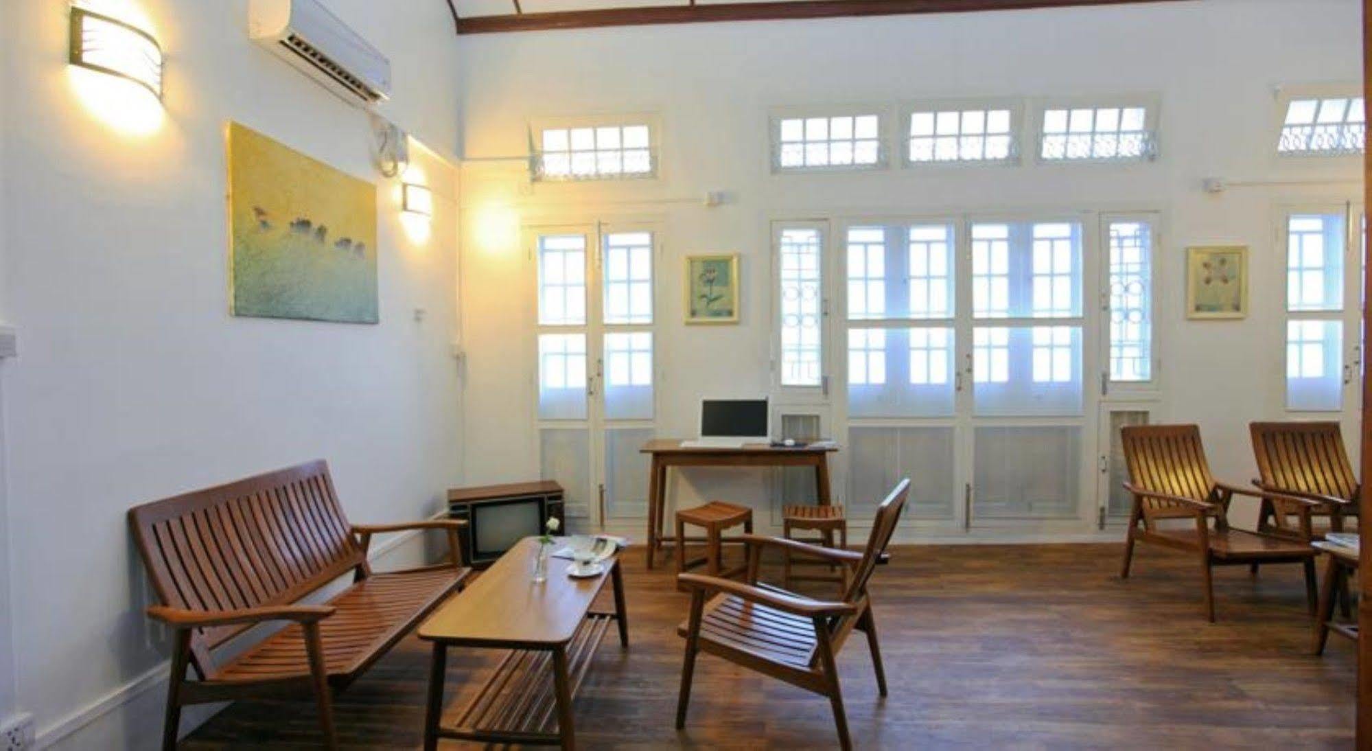 Four Rivers Youth Hostel Yangon Bagian luar foto